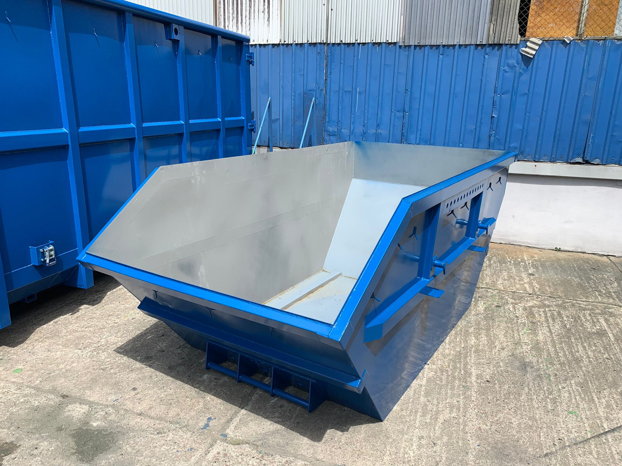 Mulda/Bauschuttcontainer/Absetzmulde/Multicar M1 - Контейнер за строителни отпадъци: снимка 3 Mulda/Bauschuttcontainer/Absetzmulde/Multicar M1 - Контейнер за строителни отпадъци: снимка 3