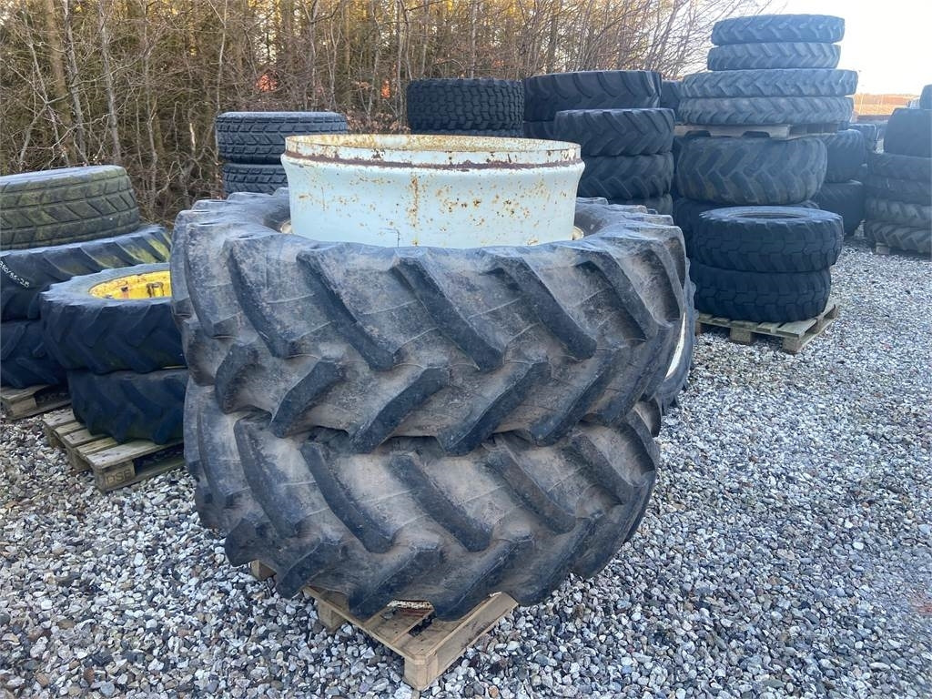 Firestone 600/65X38 - Гума: снимка 1 Firestone 600/65X38 - Гума: снимка 1