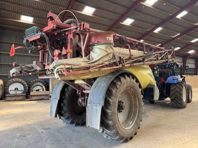 Hardi COMMANDER 7000I TWIN  - Прикачна пръскачка: снимка 5 Hardi COMMANDER 7000I TWIN  - Прикачна пръскачка: снимка 5