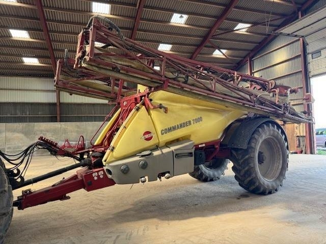 Hardi COMMANDER 7000I TWIN  - Прикачна пръскачка: снимка 2 Hardi COMMANDER 7000I TWIN  - Прикачна пръскачка: снимка 2