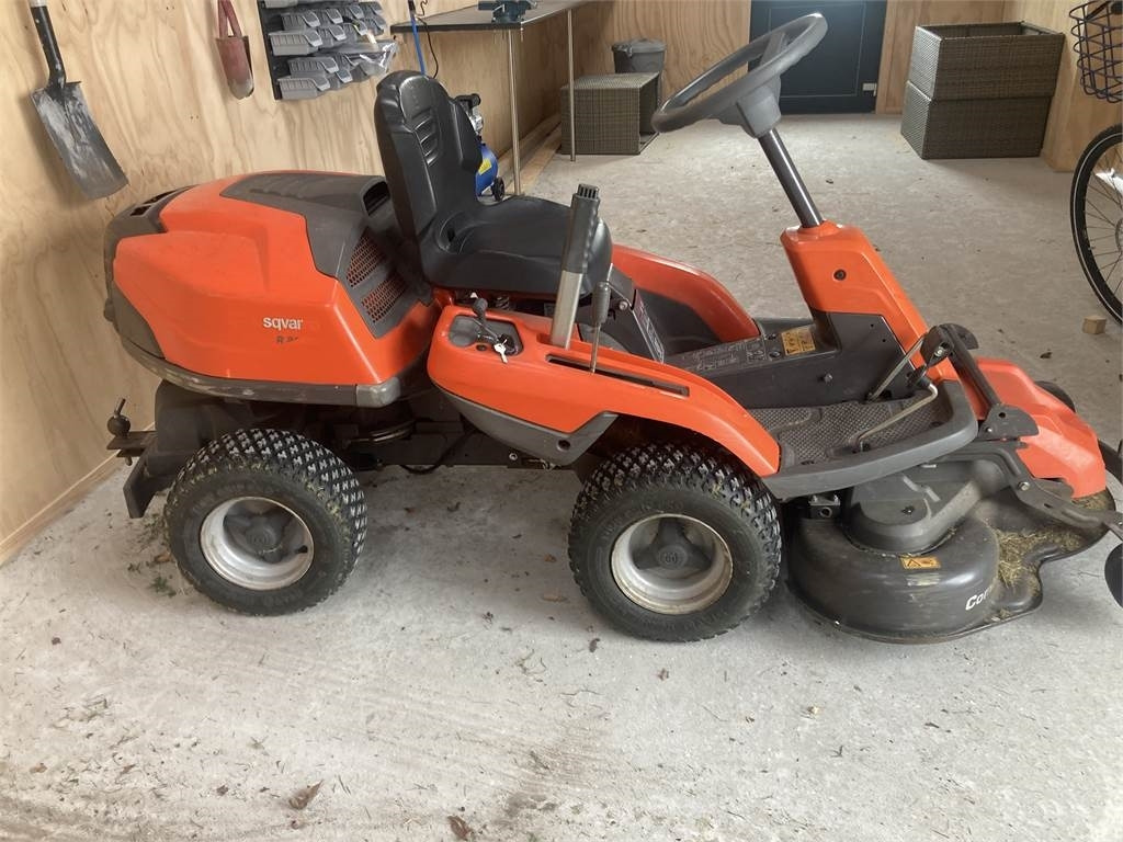 Husqvarna R214TC - Косачка за трева: снимка 1 Husqvarna R214TC - Косачка за трева: снимка 1