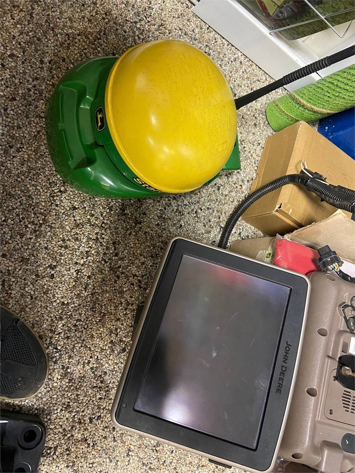 John Deere RTK GPS M/2630 SKÆRM - Навигационна система за Селскостопанска техника: снимка 1 John Deere RTK GPS M/2630 SKÆRM - Навигационна система за Селскостопанска техника: снимка 1