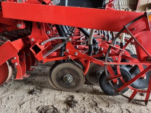 Kuhn SITERA 4000 + TF1500 - Комбинирана сеялка: снимка 4 Kuhn SITERA 4000 + TF1500 - Комбинирана сеялка: снимка 4