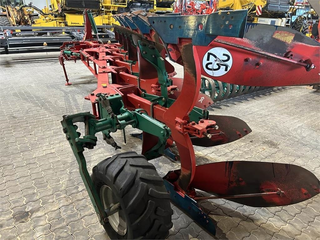 Kverneland ED 100-300-28 MED IP - Плуг: снимка 2 Kverneland ED 100-300-28 MED IP - Плуг: снимка 2