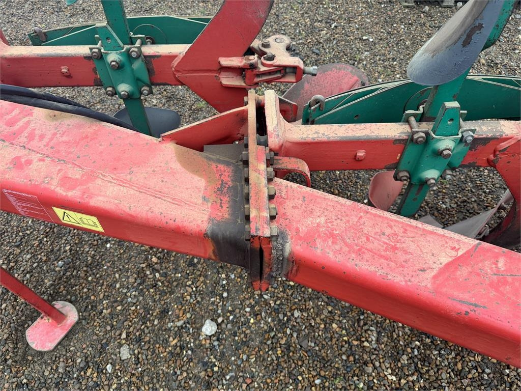 Kverneland F 160 - 4 FURET - Плуг: снимка 5 Kverneland F 160 - 4 FURET - Плуг: снимка 5