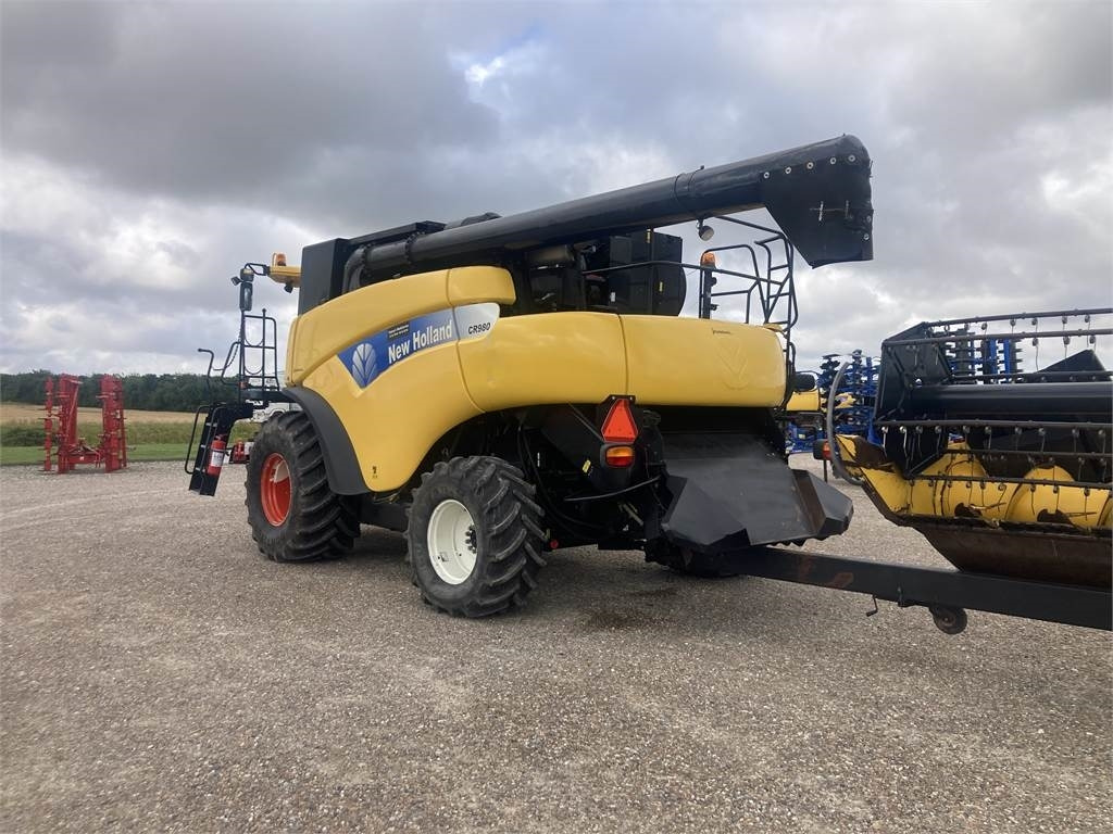 New Holland CR980SLH - Зърнокомбайн: снимка 3 New Holland CR980SLH - Зърнокомбайн: снимка 3