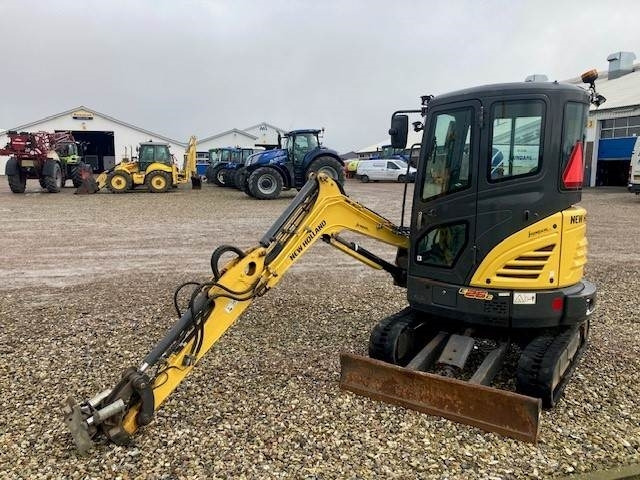 New Holland E26C minigraver - Мини багер: снимка 4 New Holland E26C minigraver - Мини багер: снимка 4