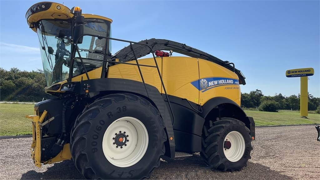 New Holland FR650 T4B - Силажокомбайн: снимка 5 New Holland FR650 T4B - Силажокомбайн: снимка 5