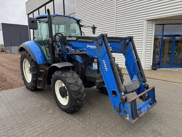 New Holland T5.115 EC - Трактор: снимка 2 New Holland T5.115 EC - Трактор: снимка 2