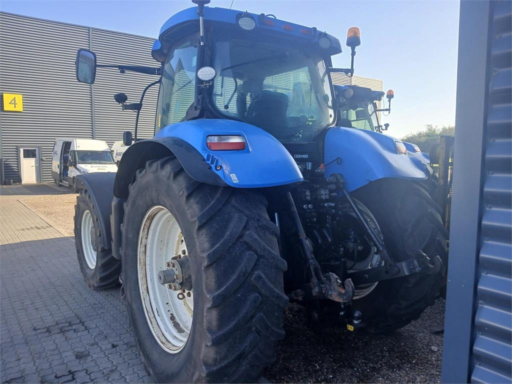 New Holland T7.260 PC SWII - Трактор: снимка 3 New Holland T7.260 PC SWII - Трактор: снимка 3
