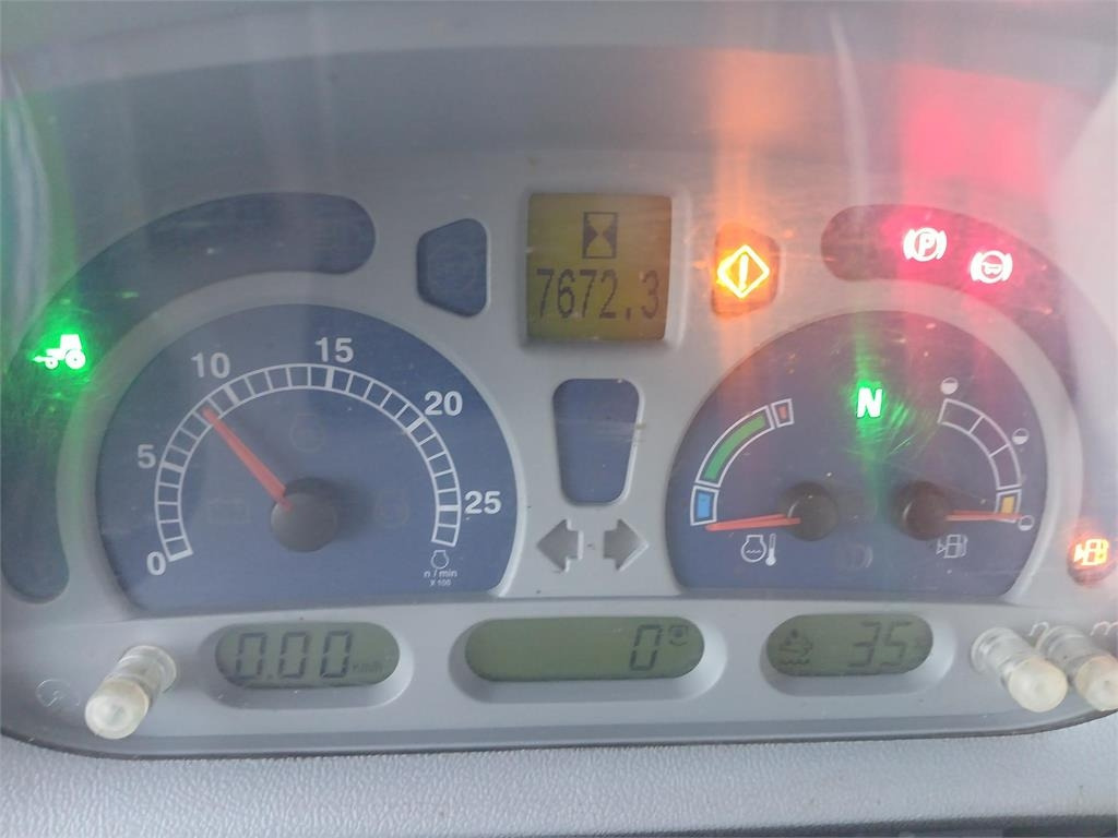 New Holland T7.260 PC SWII - Трактор: снимка 4 New Holland T7.260 PC SWII - Трактор: снимка 4