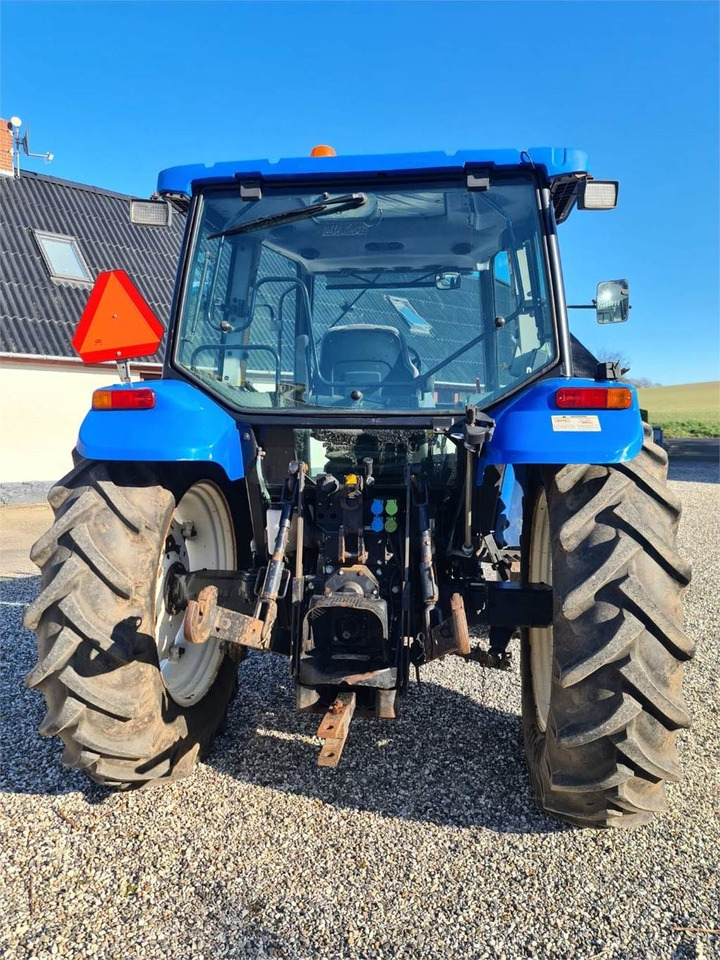 New Holland TL100-4WD - Трактор: снимка 4 New Holland TL100-4WD - Трактор: снимка 4