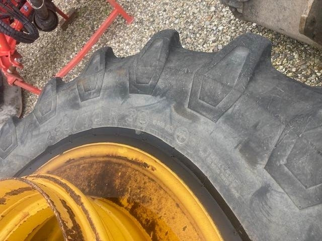Pirelli 480/70X30 - Гума: снимка 2 Pirelli 480/70X30 - Гума: снимка 2