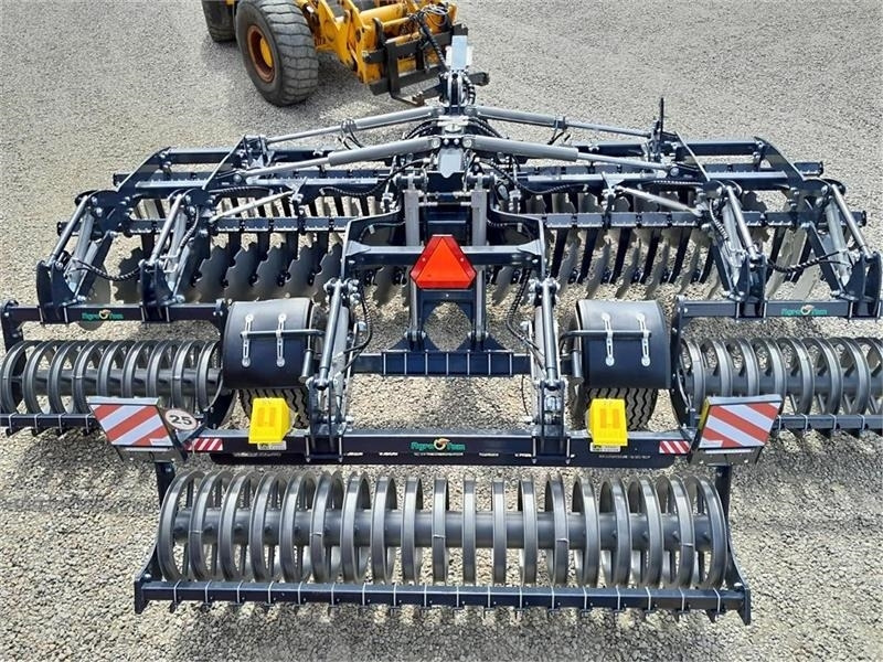 Agro-Tom 6 Meter discharve - Дискова брана: снимка 1 Agro-Tom 6 Meter discharve - Дискова брана: снимка 1