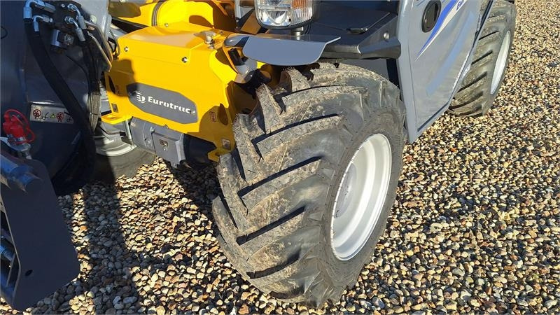 Eurotrac TH25.6 Fabrks ny - Телескопичен товарач: снимка 3 Eurotrac TH25.6 Fabrks ny - Телескопичен товарач: снимка 3