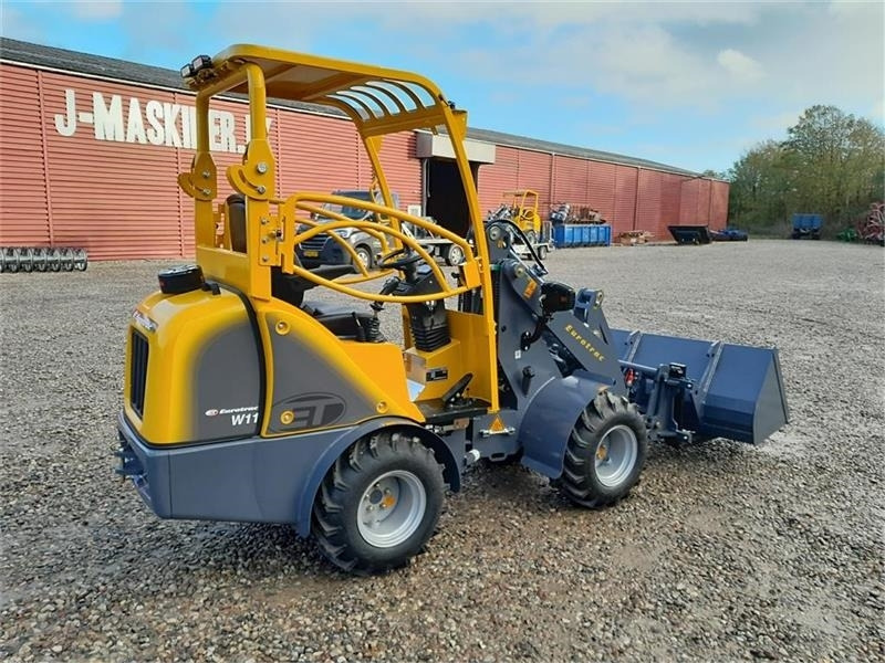 Компактен товарач Eurotrac W11: снимка 6 Компактен товарач Eurotrac W11: снимка 6