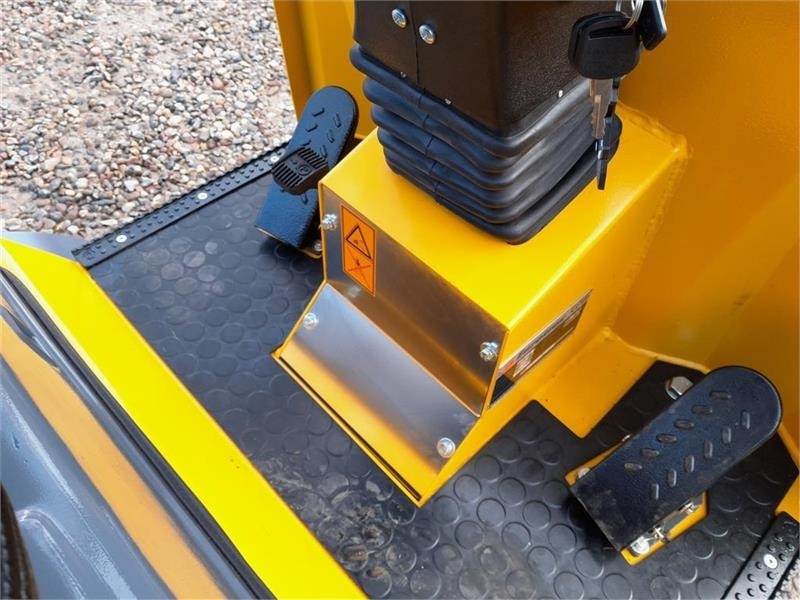 Компактен товарач Eurotrac W11: снимка 12 Компактен товарач Eurotrac W11: снимка 12