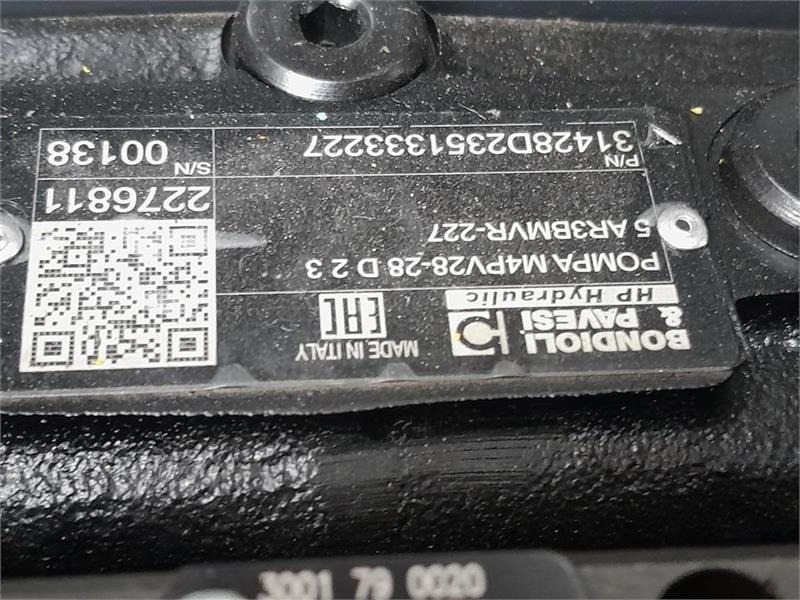 Компактен товарач Eurotrac W11: снимка 14 Компактен товарач Eurotrac W11: снимка 14