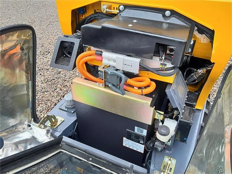 Eurotrac W11 ELEKTRISK - Компактен товарач: снимка 4 Eurotrac W11 ELEKTRISK - Компактен товарач: снимка 4