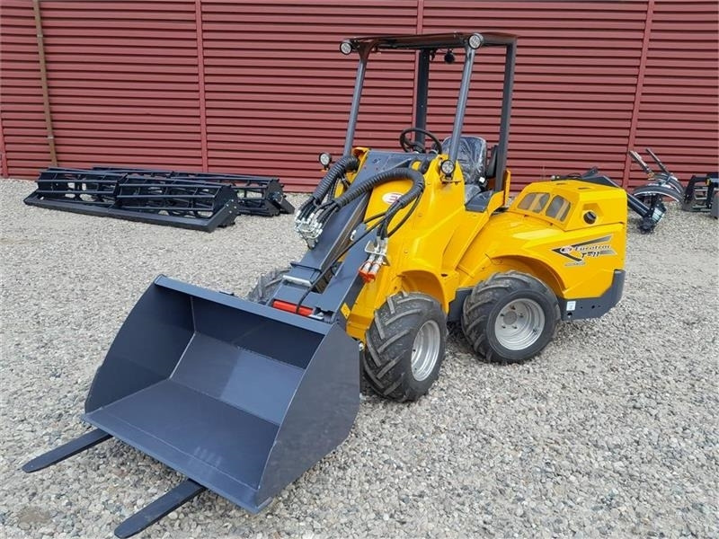 Eurotrac W11 Teleskop - Телескопичен колесен товарач: снимка 4 Eurotrac W11 Teleskop - Телескопичен колесен товарач: снимка 4
