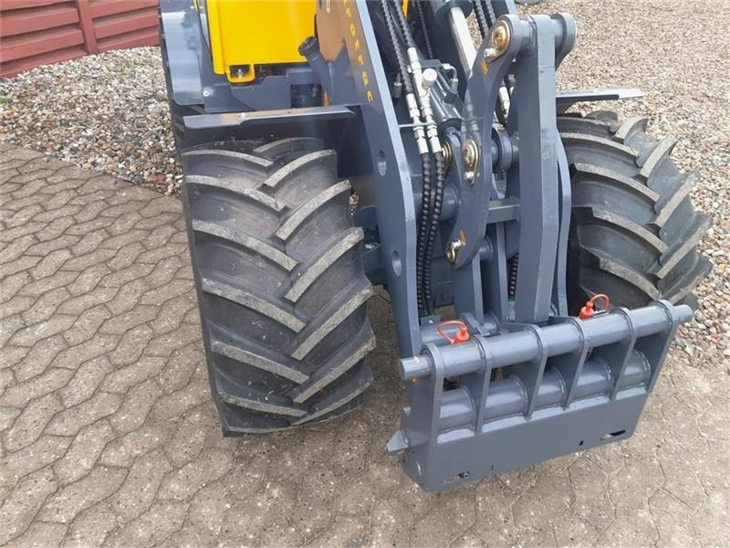 Eurotrac W12S med førerhus, skovl og gafler - Колесен товарач: снимка 4 Eurotrac W12S med førerhus, skovl og gafler - Колесен товарач: снимка 4