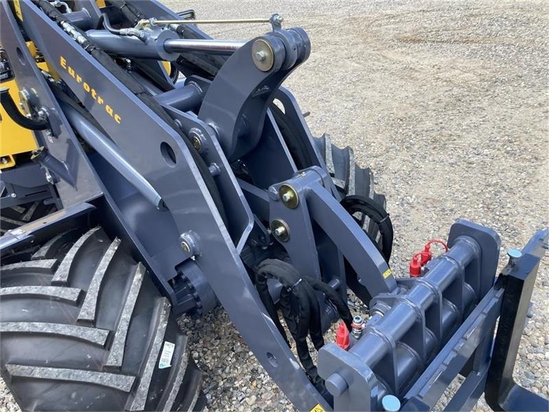 Eurotrac W13F - Компактен товарач: снимка 5 Eurotrac W13F - Компактен товарач: снимка 5