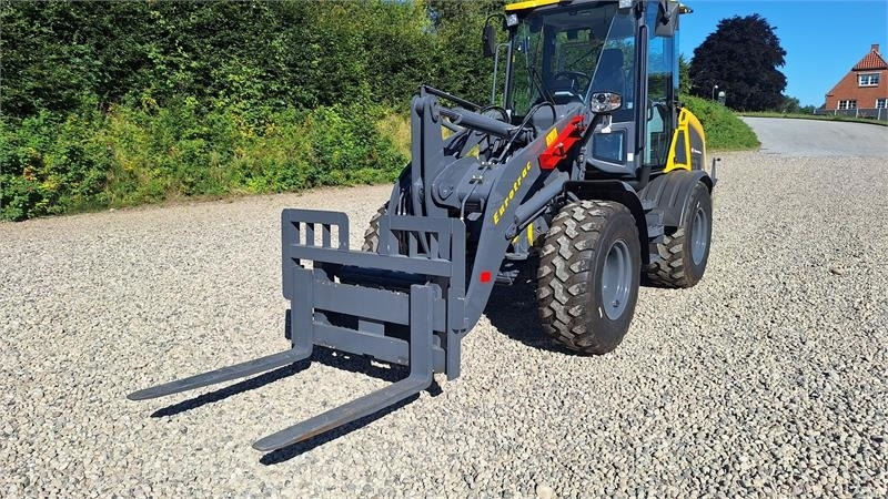 Eurotrac WL18 - Колесен товарач: снимка 2 Eurotrac WL18 - Колесен товарач: снимка 2