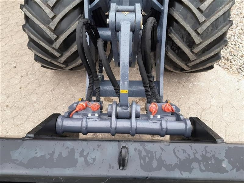 Eurotrac w13f - Компактен товарач: снимка 4 Eurotrac w13f - Компактен товарач: снимка 4