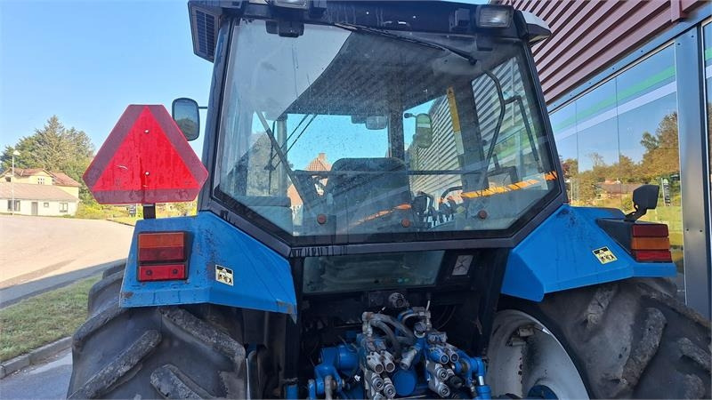 Ford 8240 - Трактор: снимка 3 Ford 8240 - Трактор: снимка 3