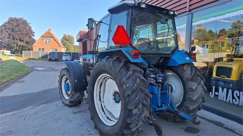 Ford 8240 - Трактор: снимка 5 Ford 8240 - Трактор: снимка 5
