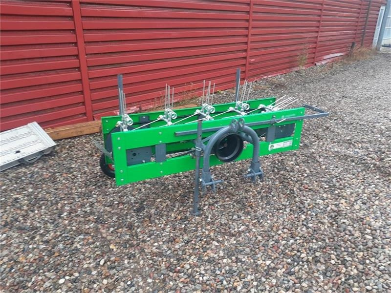 - - - HØ VENDER - Прикачен инвентар за Трактор за комунални дейности: снимка 2 - - - HØ VENDER - Прикачен инвентар за Трактор за комунални дейности: снимка 2