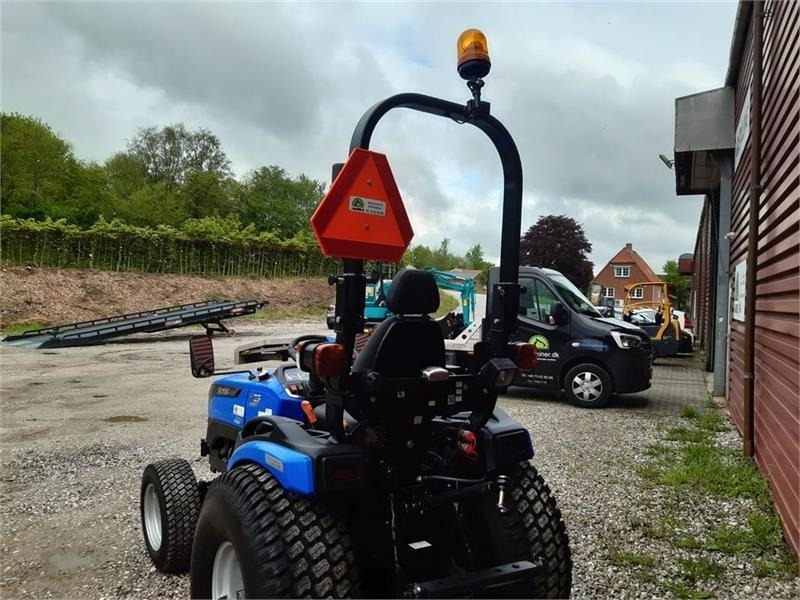 Solis 26 hst - Трактор за комунални дейности: снимка 4 Solis 26 hst - Трактор за комунални дейности: снимка 4