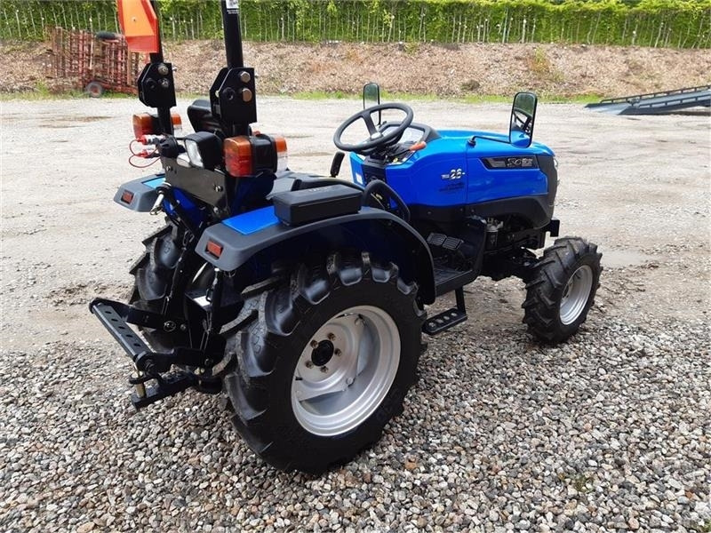 Solis 26 servostyring og brede traktor dæk - Трактор за комунални дейности: снимка 4 Solis 26 servostyring og brede traktor dæk - Трактор за комунални дейности: снимка 4