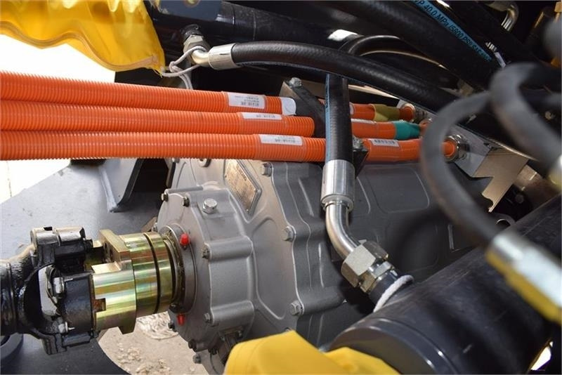 Колесен товарач XCMG XCMG XC975EV: снимка 6