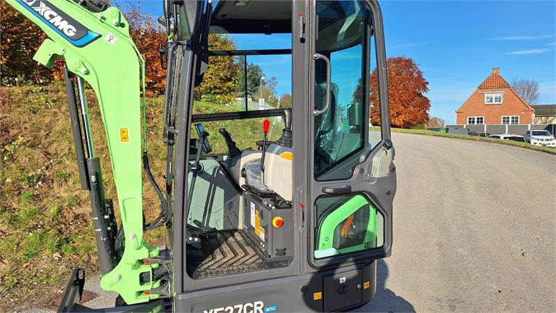 XCMG XE27CR-EV ELEKTRISK - Мини багер: снимка 4 XCMG XE27CR-EV ELEKTRISK - Мини багер: снимка 4