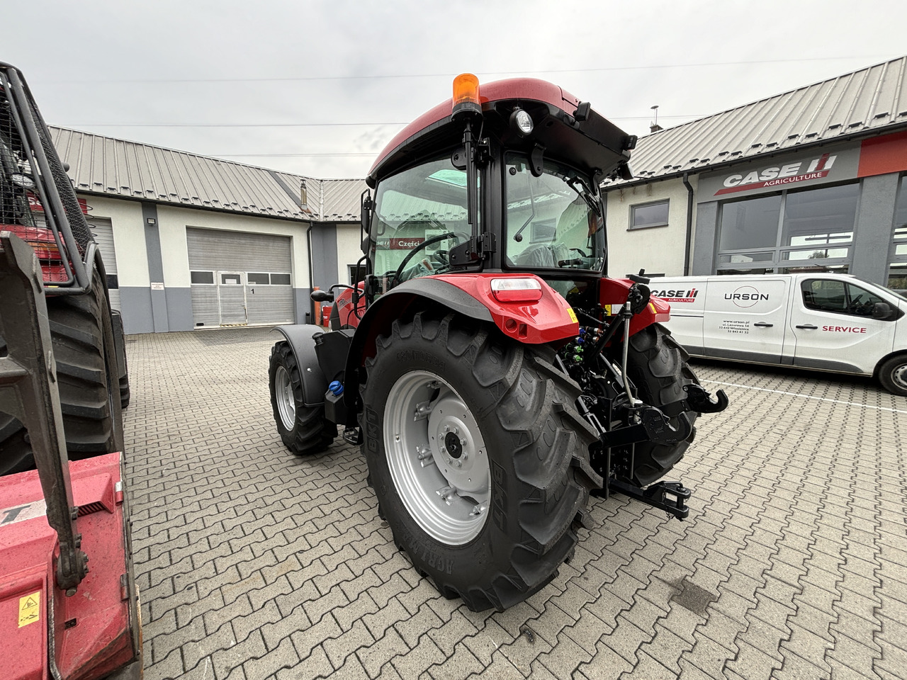 CASE FARMALL 100A - Трактор: снимка 3 CASE FARMALL 100A - Трактор: снимка 3