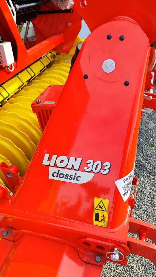 PÖTTINGER Vitasem + Lion 3m - Комбинирана сеялка: снимка 4 PÖTTINGER Vitasem + Lion 3m - Комбинирана сеялка: снимка 4