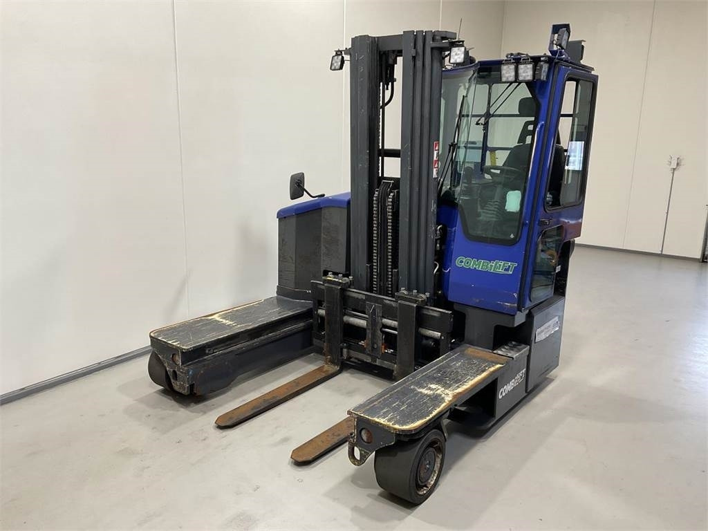 Combilift C4000ET - Ричтрак с движение в 4 посоки: снимка 4 Combilift C4000ET - Ричтрак с движение в 4 посоки: снимка 4