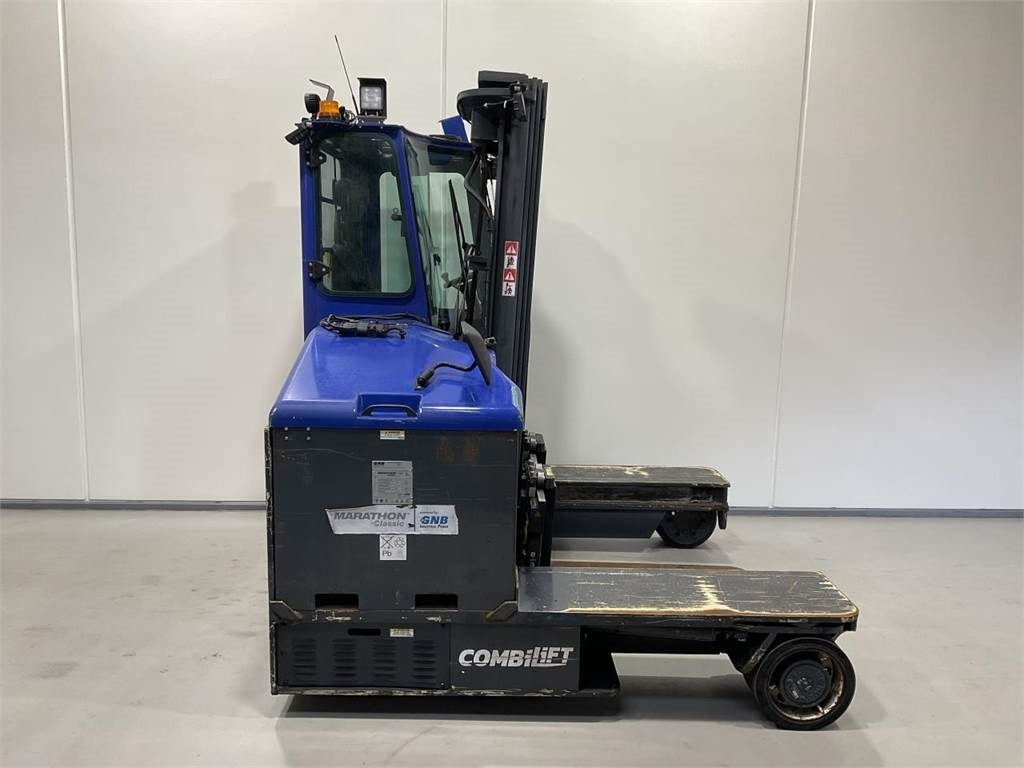 Combilift C4000ET - Ричтрак с движение в 4 посоки: снимка 1 Combilift C4000ET - Ричтрак с движение в 4 посоки: снимка 1