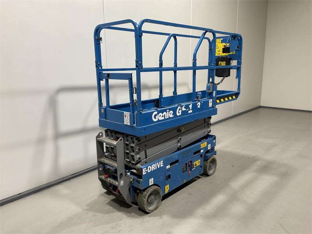 Genie GS-1932 - Ножична работна платформа: снимка 3 Genie GS-1932 - Ножична работна платформа: снимка 3