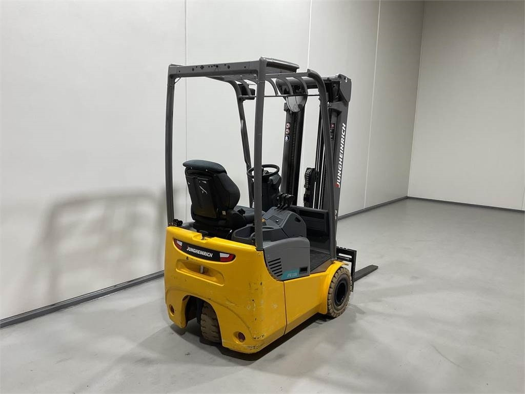 Jungheinrich EFG 110 - Електрокар: снимка 2 Jungheinrich EFG 110 - Електрокар: снимка 2