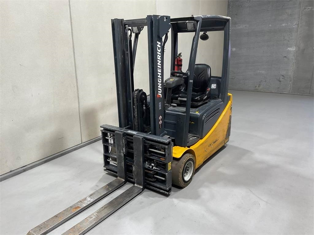 Jungheinrich EFG 218 SP 300ZZ - Електрокар: снимка 4 Jungheinrich EFG 218 SP 300ZZ - Електрокар: снимка 4