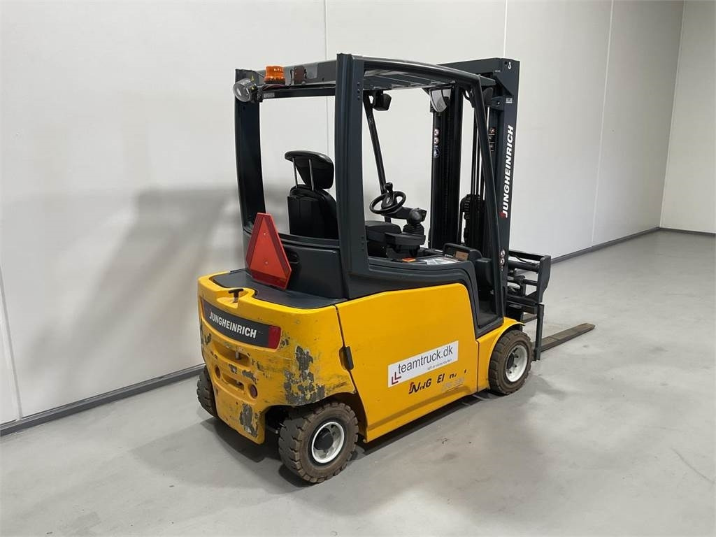 Jungheinrich EFG 320 - Електрокар: снимка 2 Jungheinrich EFG 320 - Електрокар: снимка 2
