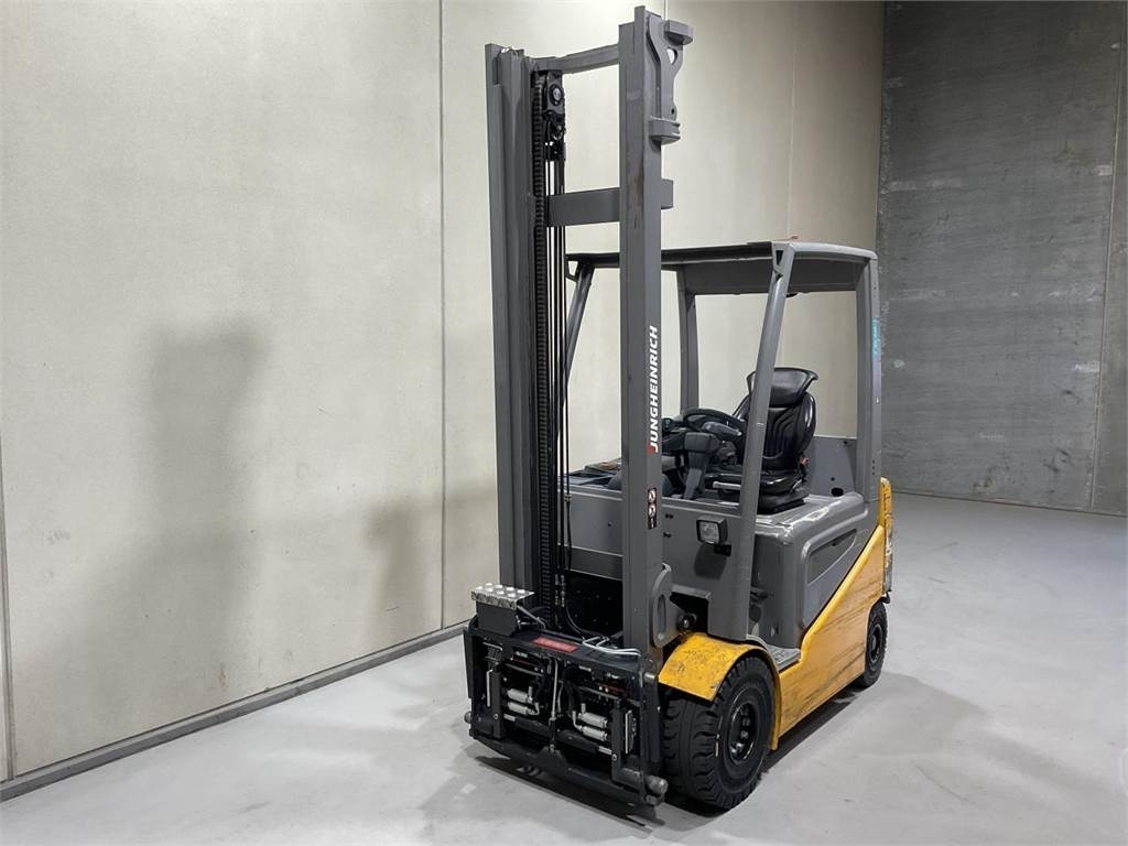 Jungheinrich EFG 425 K - Електрокар: снимка 4 Jungheinrich EFG 425 K - Електрокар: снимка 4