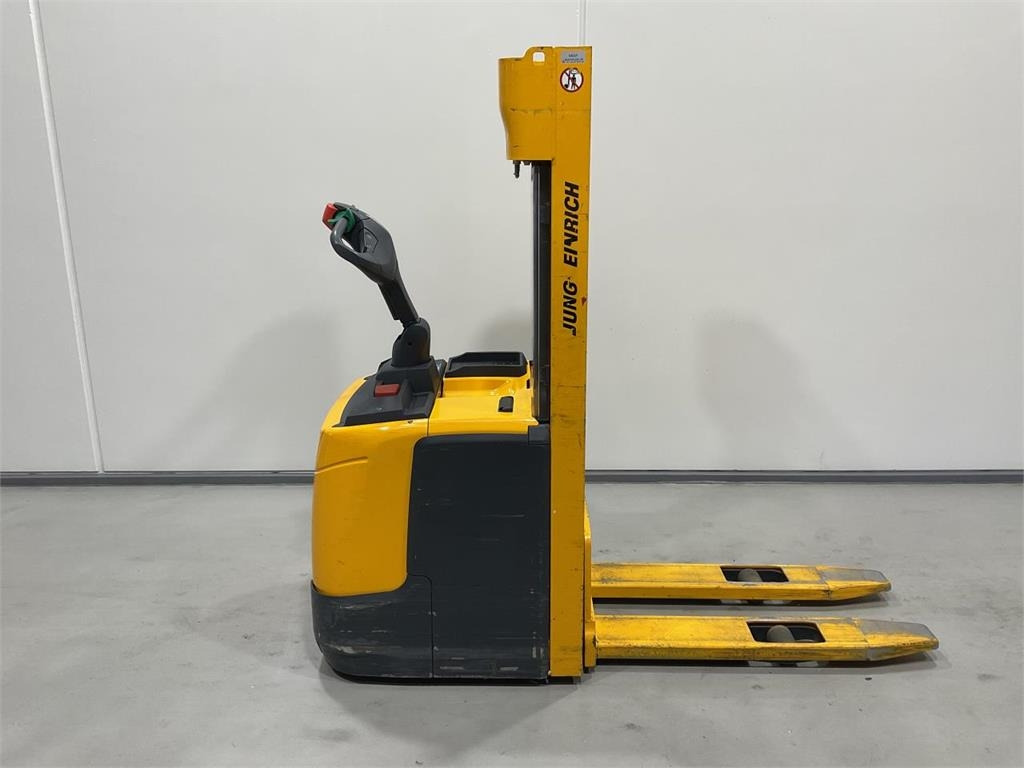 Jungheinrich ERC 212 - Стакер: снимка 1 Jungheinrich ERC 212 - Стакер: снимка 1