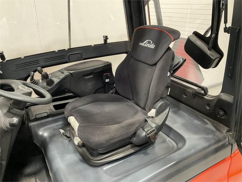 Linde E35L-01 - Електрокар: снимка 5 Linde E35L-01 - Електрокар: снимка 5