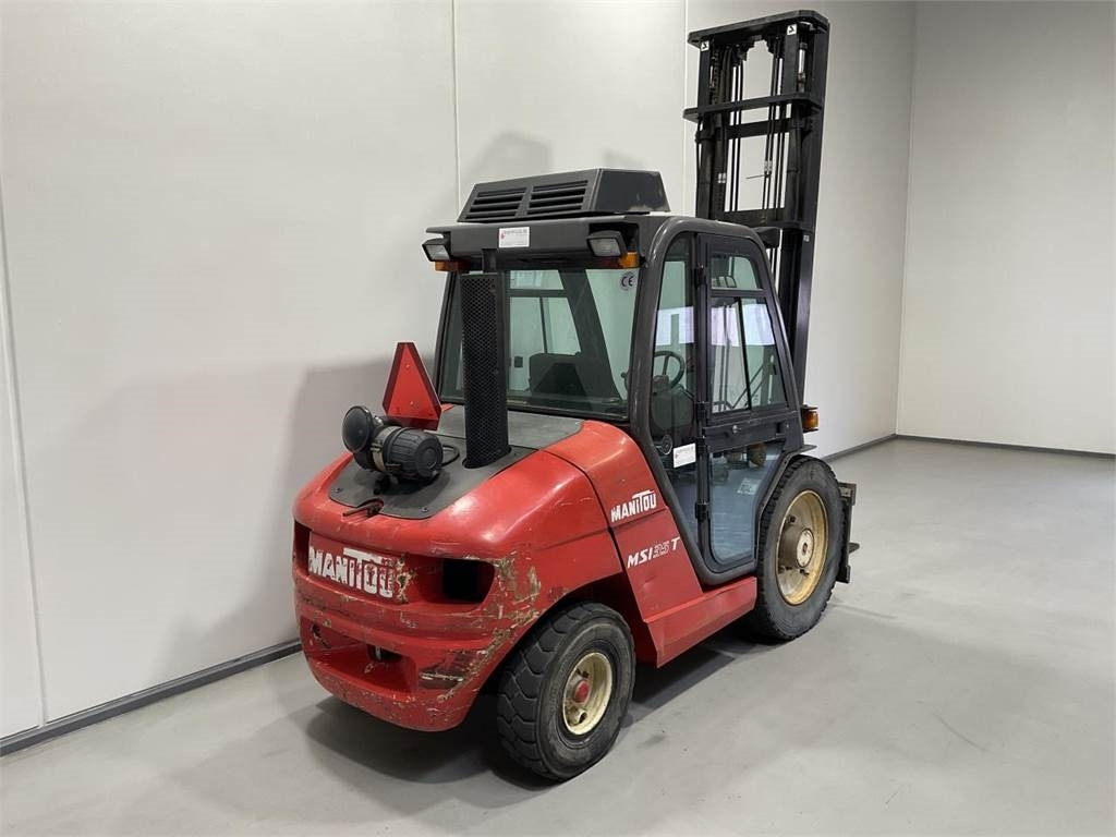 Manitou MSI 35T - Мотокар с висока проходимост: снимка 2 Manitou MSI 35T - Мотокар с висока проходимост: снимка 2
