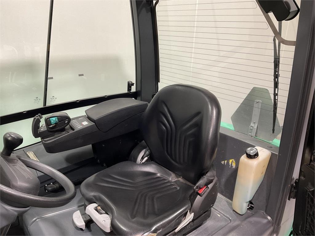 Mitsubishi FB40S-2 - Електрокар: снимка 5 Mitsubishi FB40S-2 - Електрокар: снимка 5