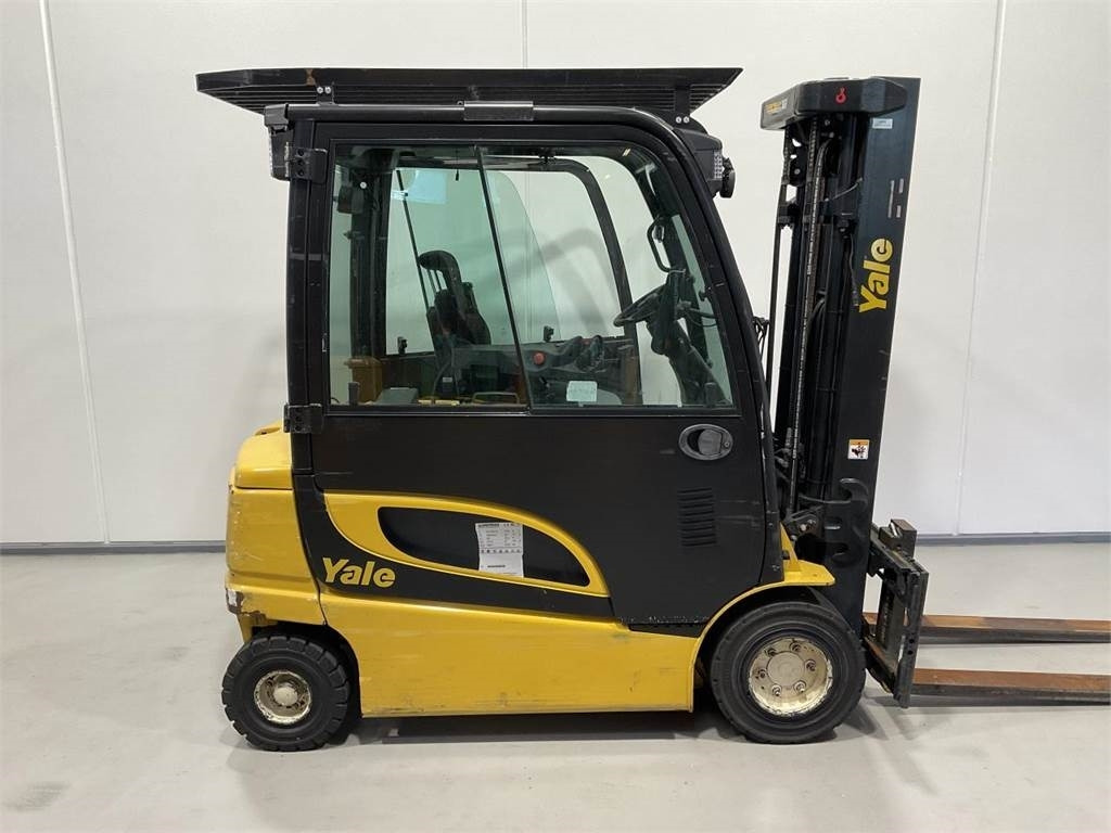Yale ERP30VL - Електрокар: снимка 1 Yale ERP30VL - Електрокар: снимка 1