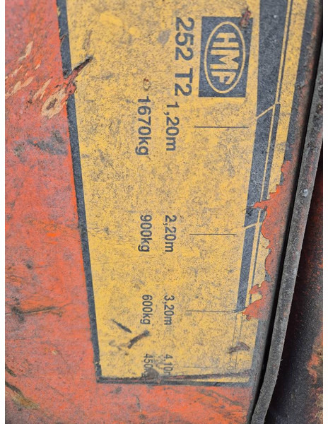 HMF 252-T2 with 2 hydraulic extensions - Кран за камион: снимка 4 HMF 252-T2 with 2 hydraulic extensions - Кран за камион: снимка 4